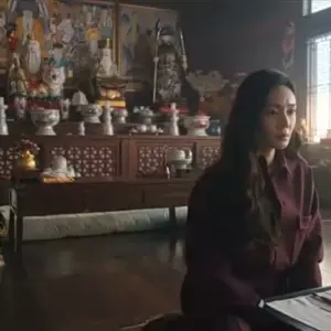 Media 'Episode 12' in album 'Head Over Heels'